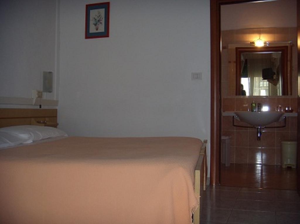 Hotel Sul Ponte ฟลอเรนซ์ ห้อง รูปภาพ